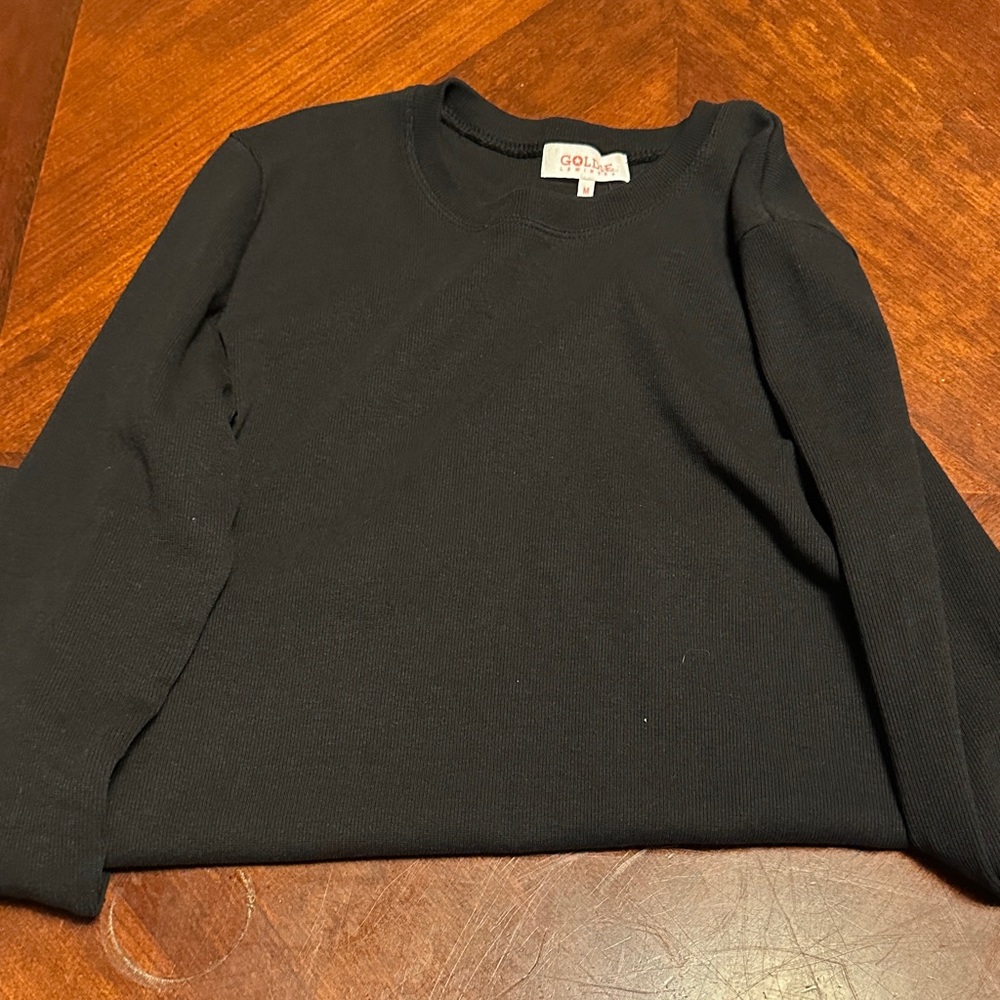 Goldie lewinter Black Crew Neck Tee